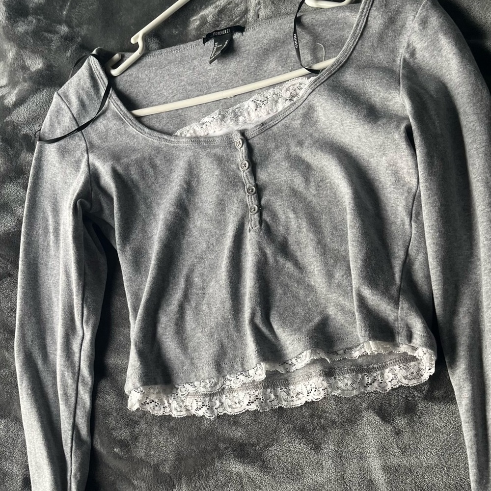 Forever 21 Gray Crop Blouse with Cut Out